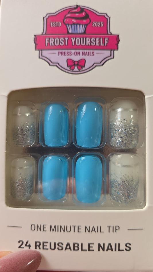 Baby blue 💙 (medium)