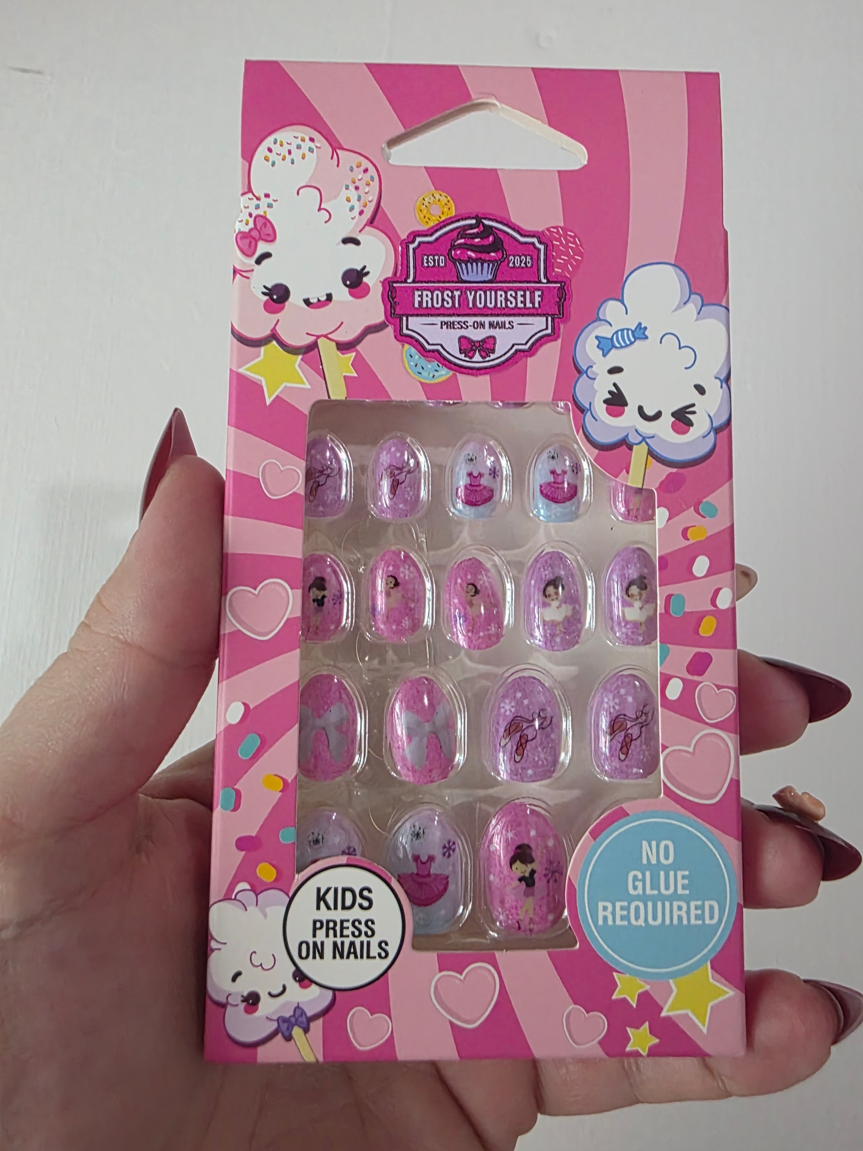 Ballerina dancing (kid)