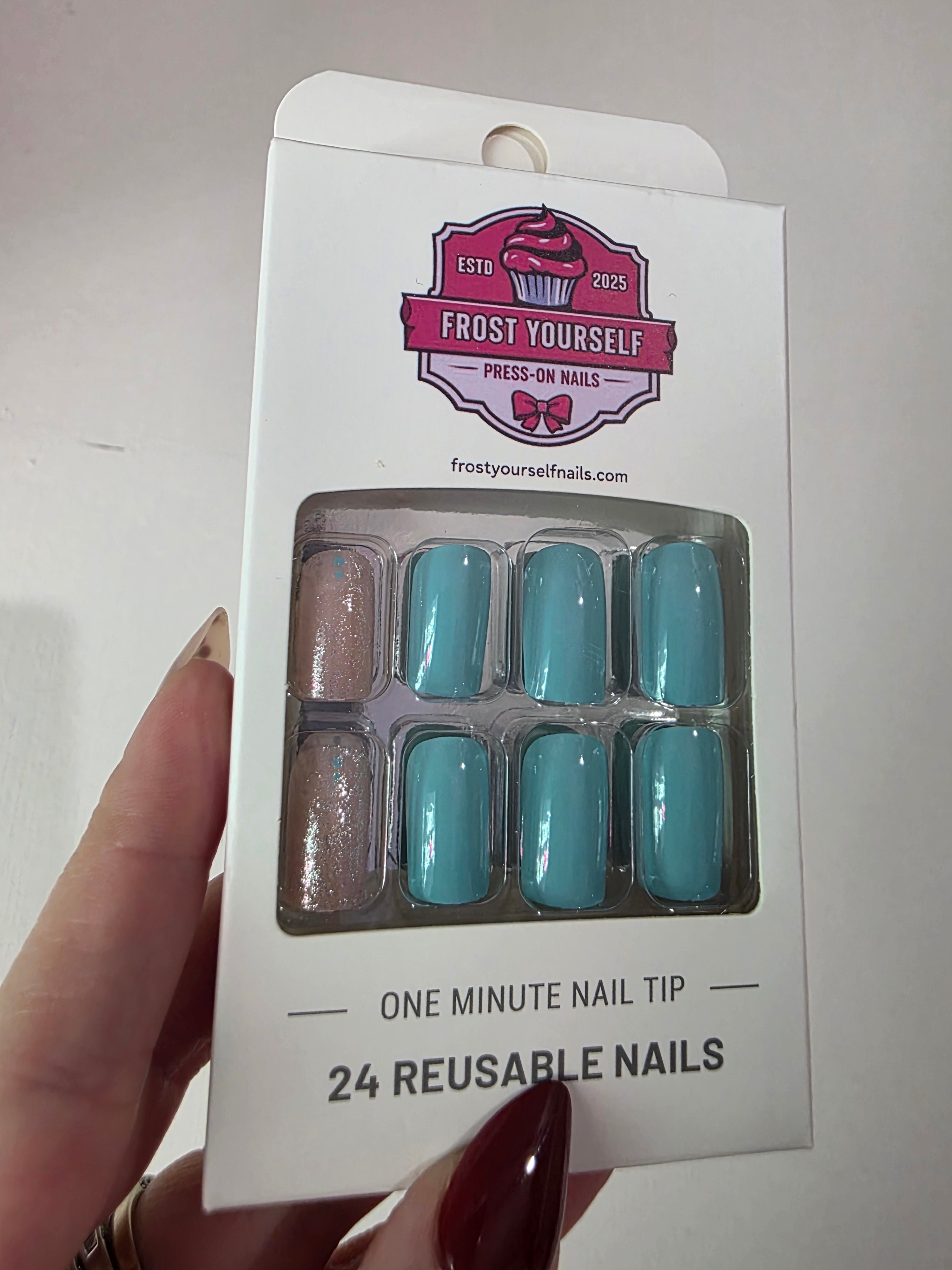 Nostalgic teal (medium)