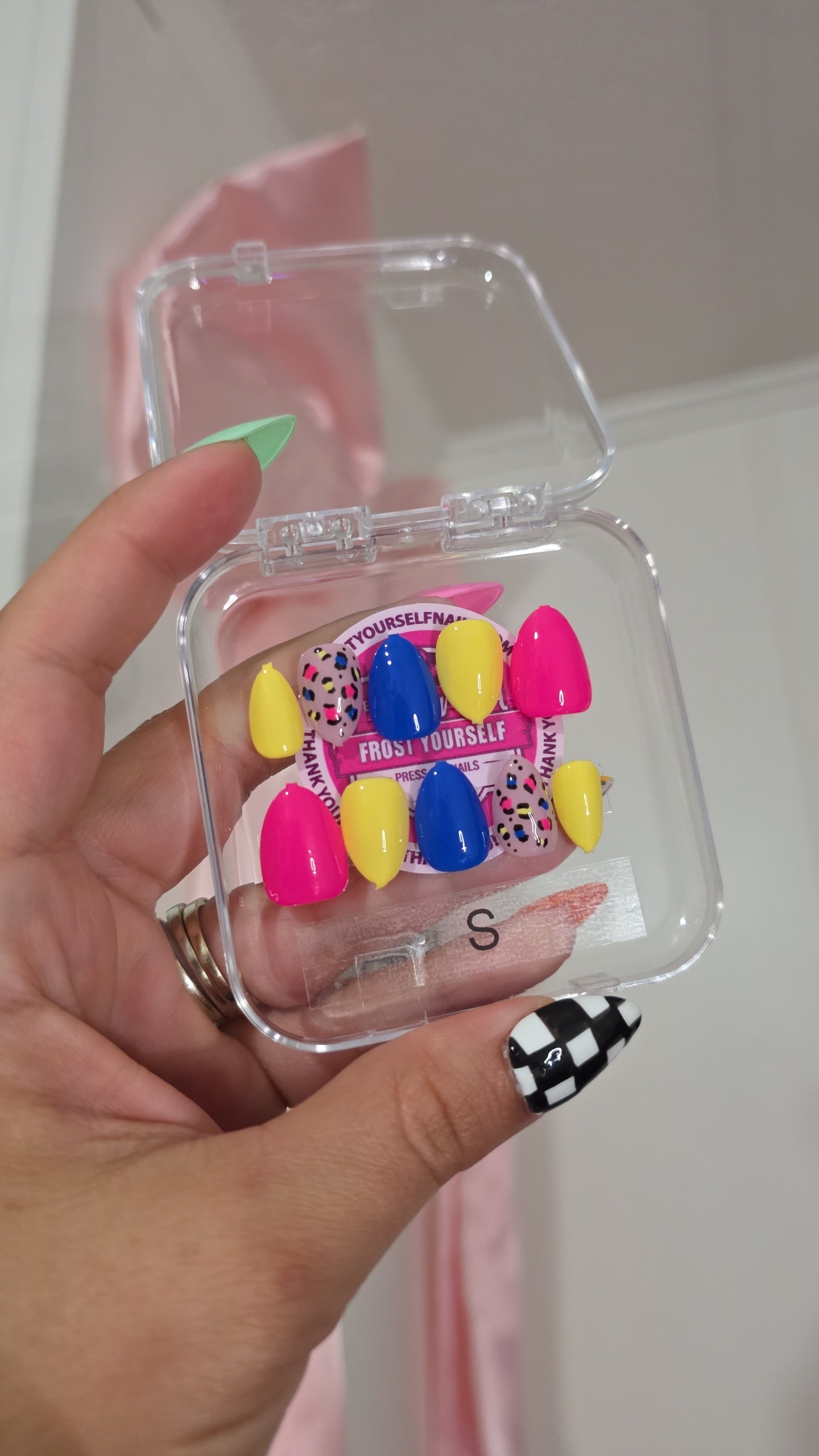 Hand Painted Press-on Nails (size SMALL)