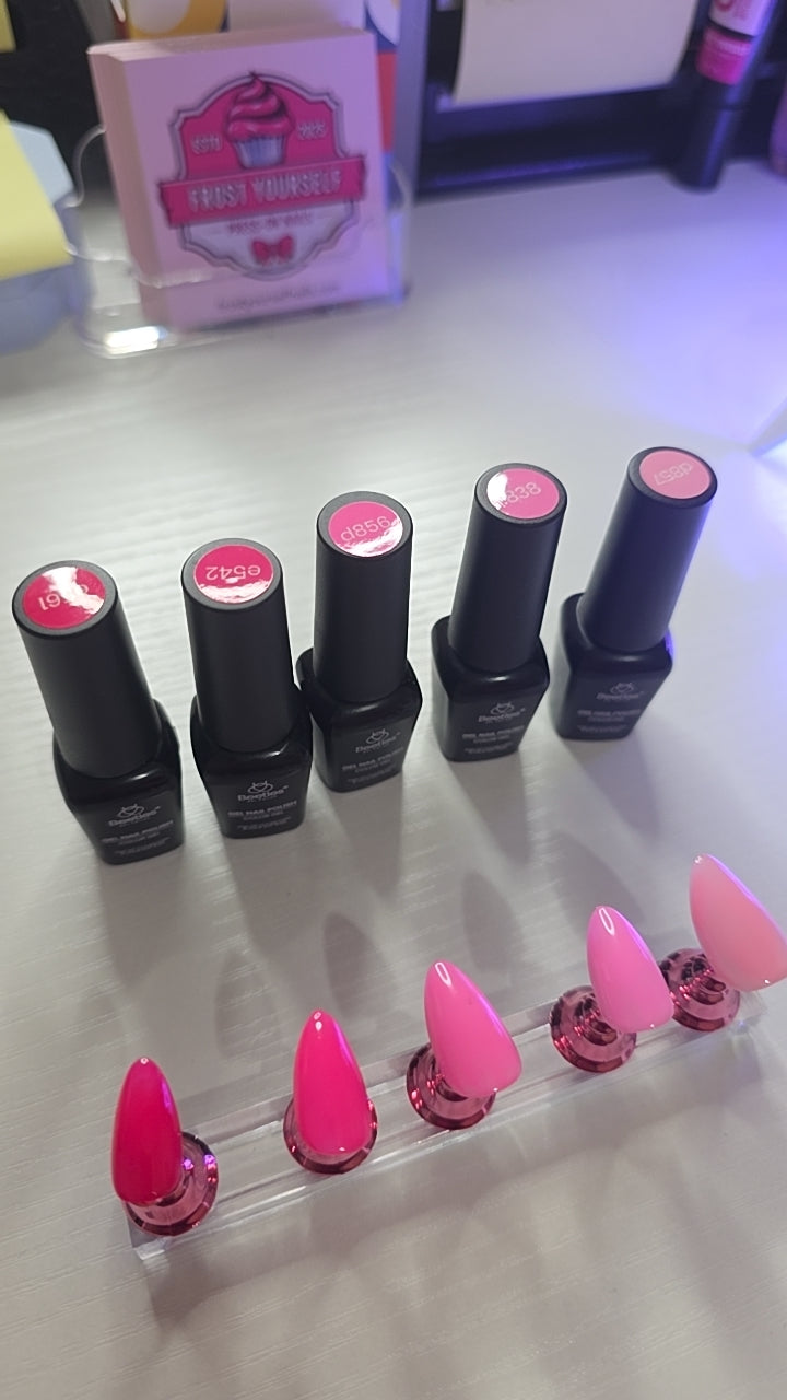 Hand Painted Press-on Nails (Size MEDIUM)