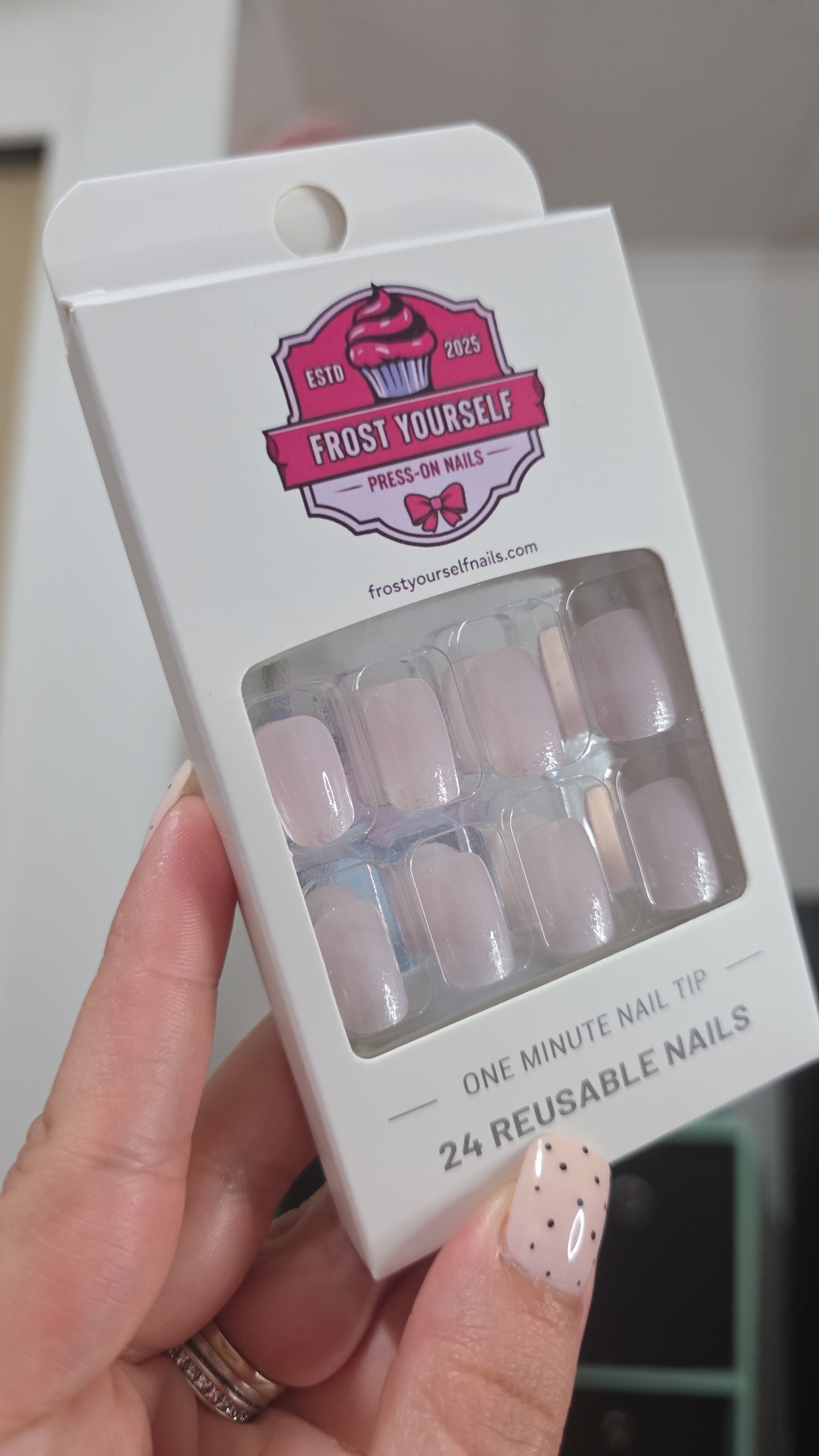 Baby pink (short)